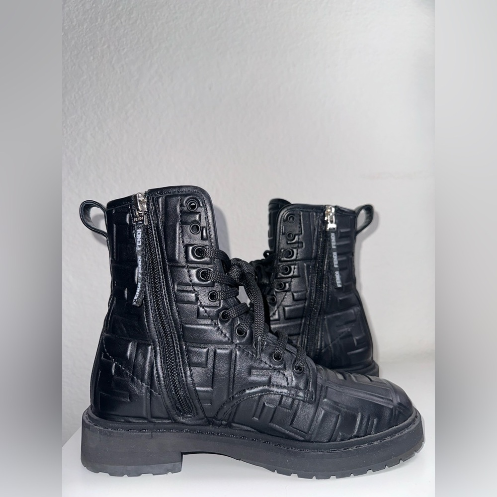 Fendi Women’s Biker Black Leather FF Embossed HF Nero Combat Boots Size 35